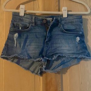 Size 4, distressed denim, ultra short H&M shorts